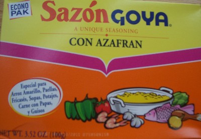 https://www.mycolombianrecipes.com/wp-content/uploads/2009/02/sazon-goya.jpg