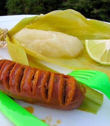 Bollo de Yuca (Yuca Wrapped) |mycolombianrecipes.com