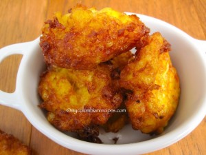 Regañonas (Colombian Corn Fritters) - My Colombian Recipes