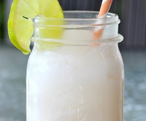 Coco Loco (Colombian Coconut Cocktail) - My Colombian Recipes